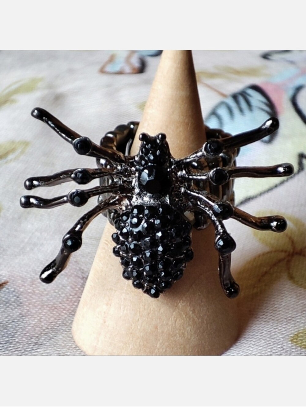 Gothic Black Rhinestone Gunmetal Stretch Spider Ring NEW Bug Insect Halloween